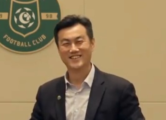 小孩子会不, 来不看球