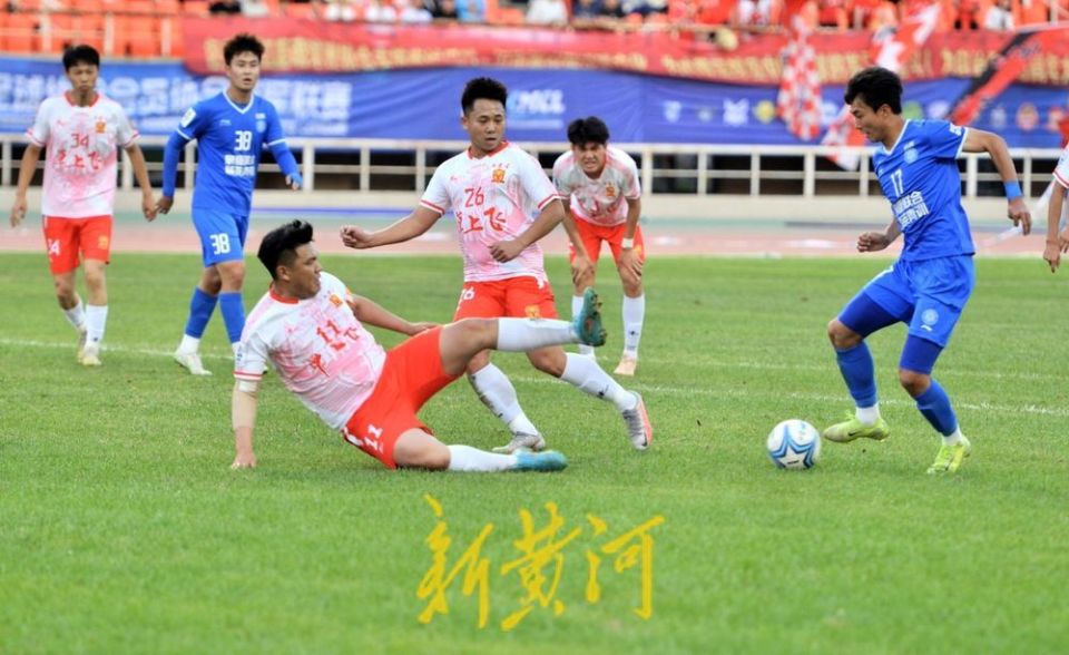 齐鲁超赛, 的球员