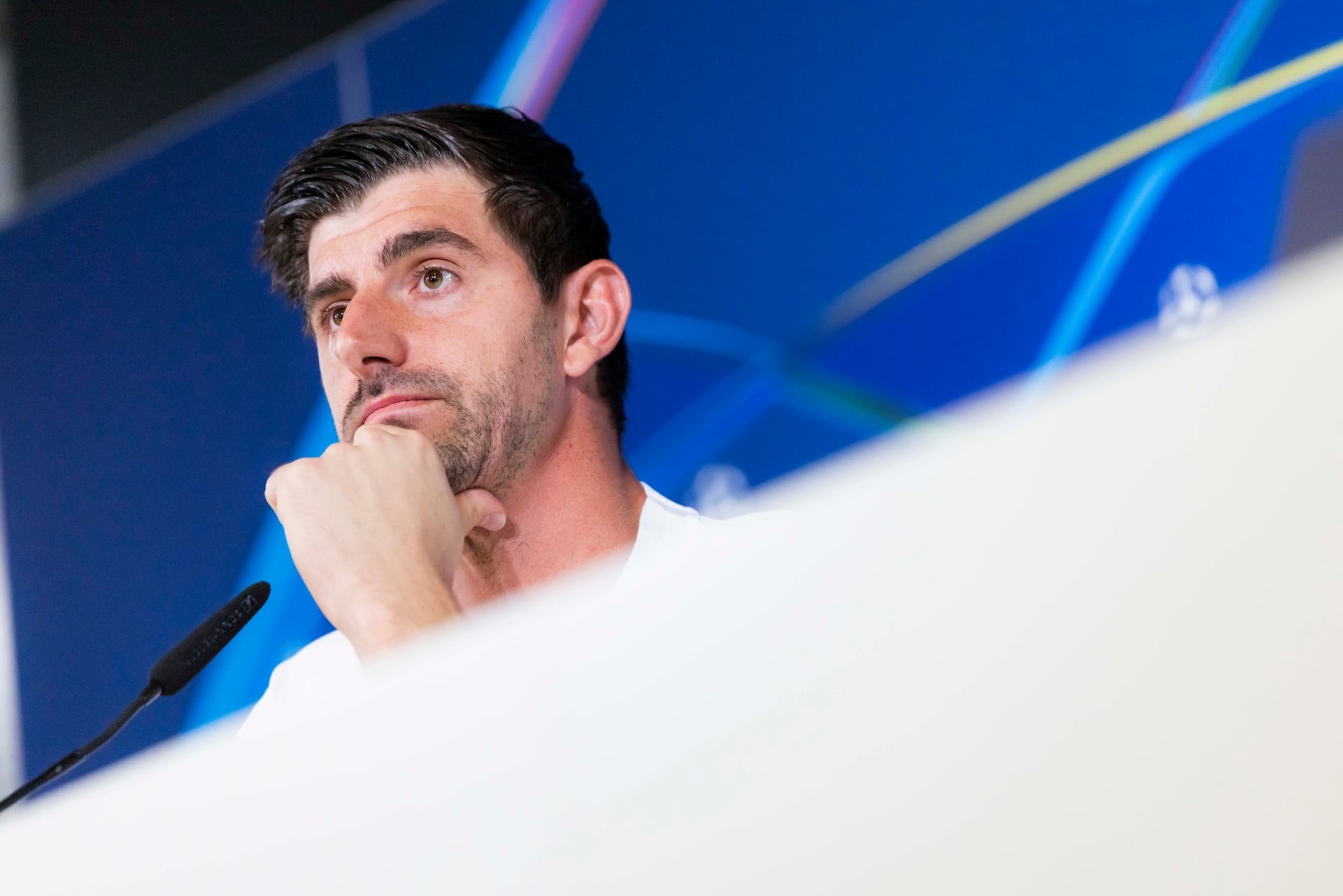 表现出了空, 布会上发声 表现出了空, 布会上发声